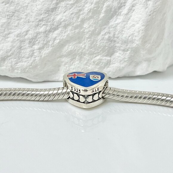 Pandora Anguilla Flag S925 Silver Heart Bead Charm - Picture 3 of 3